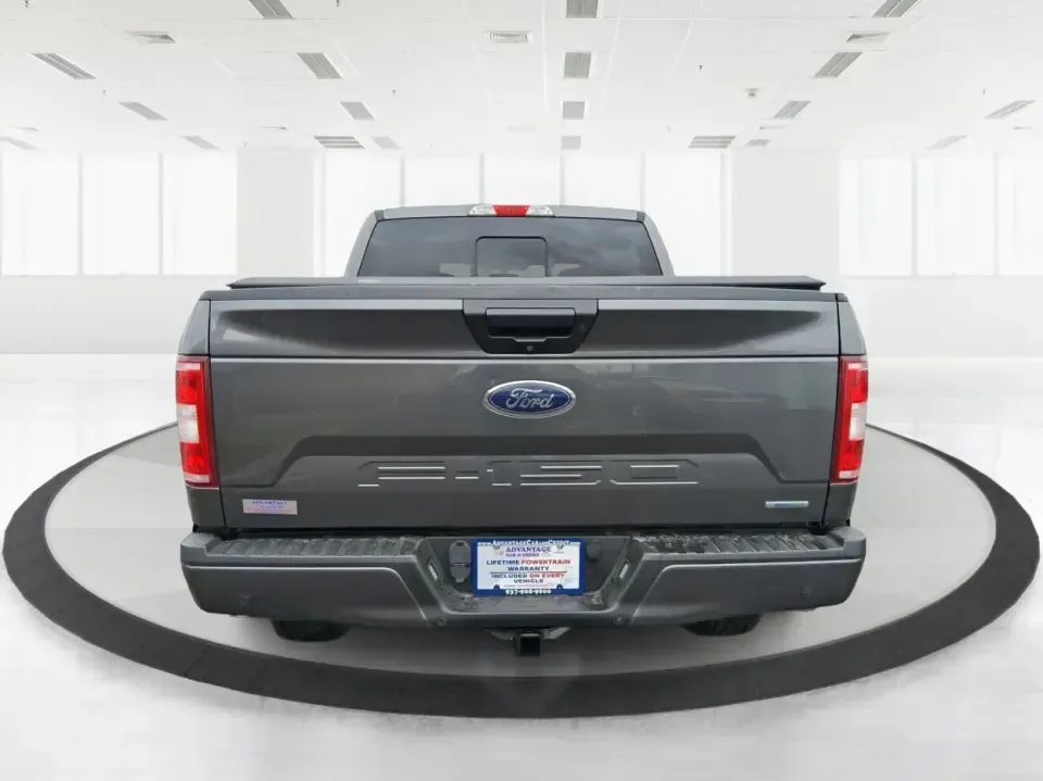 2018 Ford F-150 XLT SuperCrew 5.5-ft. Bed 4WD (1FTEW1EG0JF) with an 3.5L V6 TURBO engine, 6A transmission, located at 1230 East Main St, Xenia, OH, 45385, (937) 908-9800, 39.688026, -83.910172 - Whether your weekends revolve around towing a camper to John Bryan State Park, hauling home-improvement supplies down US-35, or packing the crew for a road trip through the Miami Valley, this **2018 Ford F-150 XLT SuperCrew 4WD** is built for real life in and around **Xenia, Ohio**. With seating for - Photo#3