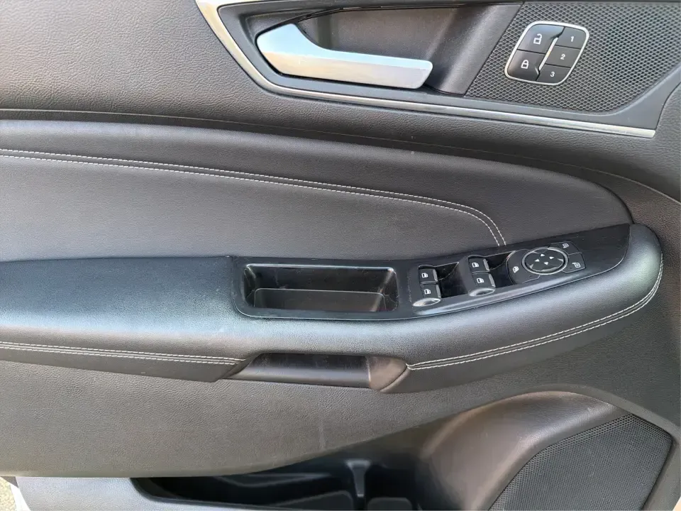 2017 Ford Edge Titanium (2FMPK4K87HB) with an 3.5L V6 DOHC 24V engine, 6A transmission, located at 880 E. National Road, Vandalia, OH, 45377, (937) 908-9800, 39.891918, -84.183594 - Pack up the family, load the cargo area, and point the hood toward your next weekend getaway-this 2017 Ford Edge Titanium is the kind of SUV that makes everyday life in Xenia easier and road trips across Ohio more comfortable. With confident AWD capability, a strong 3.5L V6, and premium Titanium ame - Photo#19