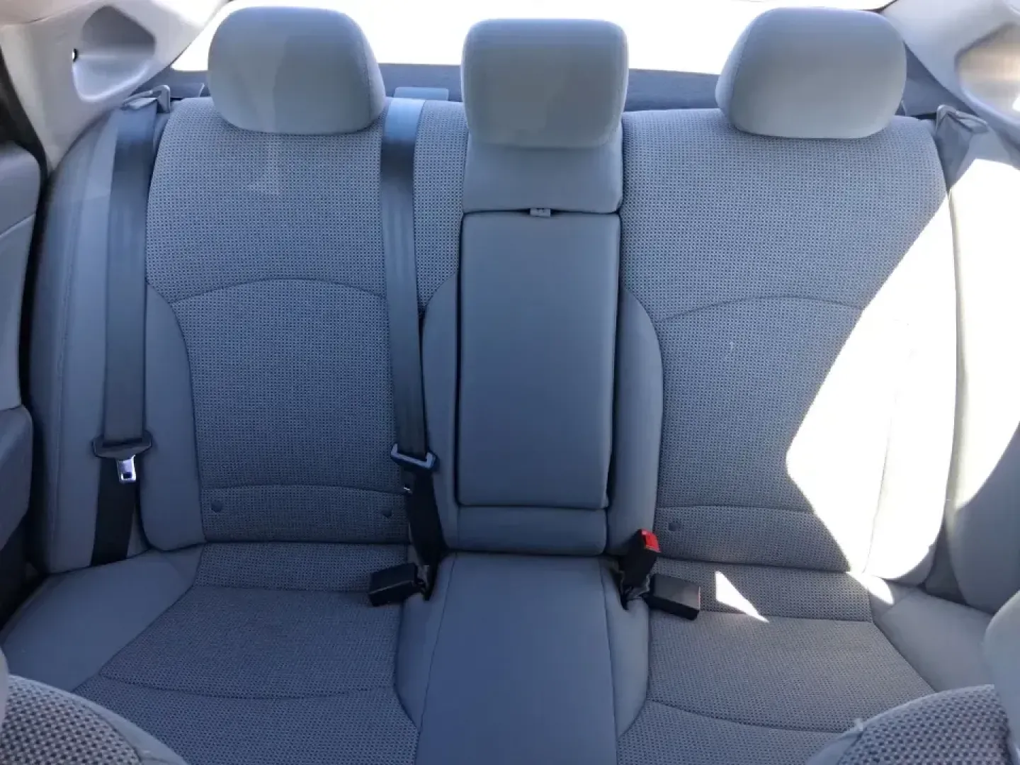 2014 Hyundai Sonata GLS (5NPEB4AC3EH) with an 2.4L I-4 gasoline direct injection engine, 6-Speed Automatic transmission, located at 1951 S Dayton Lakeview Rd., New Carlisle, OH, 45344, (937) 908-9800, 39.890999, -84.050255 - Need a dependable sedan for the daily drive to Wright-Patterson AFB, a comfortable commuter for I675 and Route 35, or an easygoing road-trip partner for weekends at Carillon Historical Park or the National Museum of the U.S. Air Force? This 2014 Hyundai Sonata GLS is built for real life in the Miami - Photo#14