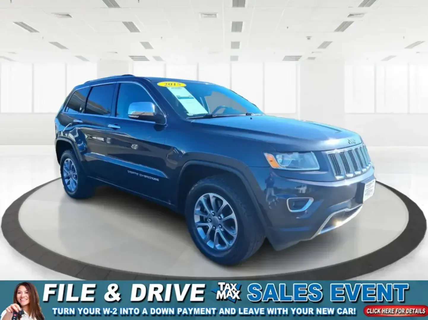 2015 Jeep Grand Cherokee Limited (1C4RJFBG5FC) with an 3.6L V6 DOHC 24V engine, 8-Speed Automatic transmission, located at 401 Woodman Dr, Riverside, OH, 45431, (937) 908-9800, 39.760899, -84.123421 - Picture your next weekend: you're loading up the family for a day at Carriage Hill MetroPark, cruising I675 with the heated steering wheel on, and still having the confidence to take the long way home when the weather turns. This 2015 Jeep Grand Cherokee Limited is built for real life in Riverside, - Photo#0