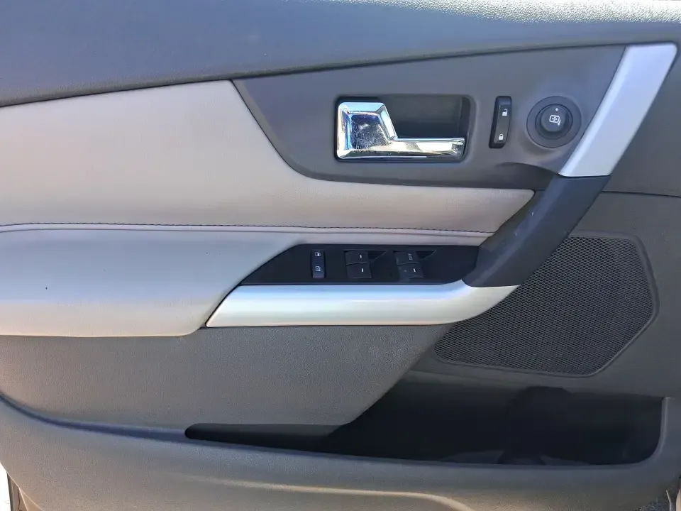 2014 Ford Edge SEL (2FMDK4JC8EB) with an 3.5L V-6 DOHC engine, 6-Speed Automatic transmission, located at 1184 Kauffman Ave, Fairborn, OH, 45324, (937) 908-9800, 39.807072, -84.030914 - Pack up the kids, load the groceries, or point the nose toward a weekend getaway-this 2014 Ford Edge SEL is the kind of SUV that fits real life in Fairborn. With confident all-weather capability and a comfortable, feature-rich cabin, it's ideal for commuters running I-675, families shuttling between - Photo#18