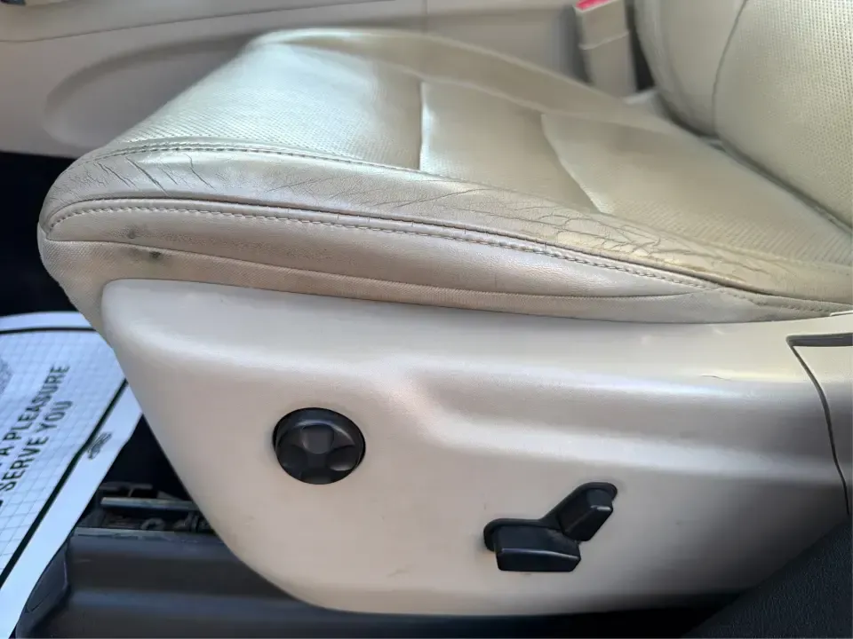 2013 Dodge Durango Citadel (1C4SDJET6DC) with an 5.7L V8 OHV 16V engine, 5-Speed Automatic transmission, located at 1951 S Dayton Lakeview Rd., New Carlisle, OH, 45344, (937) 908-9800, 39.890999, -84.050255 - Need one SUV that can handle school drop-offs, I-75 commutes, and a loaded-up weekend trip to Indian Lake or a tailgate in Dayton-without giving up comfort or capability? This 2013 Dodge Durango Citadel in True Blue Pearlcoat is built for real-life Ohio driving, with confident 4WD/AWD traction, V8 p - Photo#18