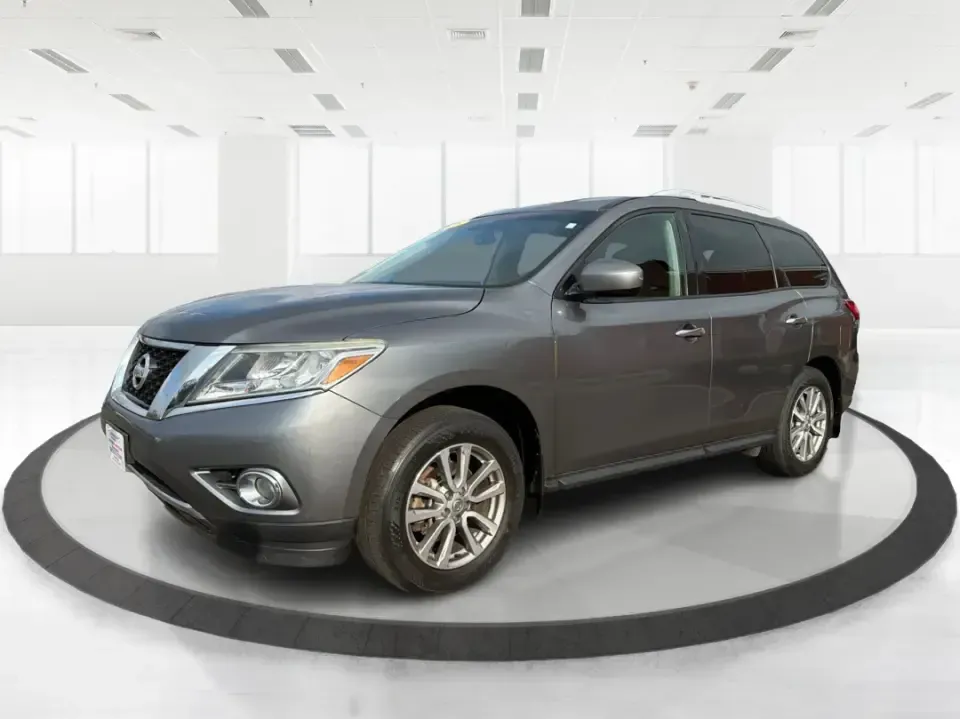 2015 Nissan Pathfinder SV (5N1AR2MN5FC) with an 3.5L V-6 DOHC engine, Continuously Variable Transmission transmission, located at 880 E. National Road, Vandalia, OH, 45377, (937) 908-9800, 39.891918, -84.183594 - Pack the family, load up the gear, and head out for a weekend at Englewood MetroPark or an easy road trip down I70-this 2015 Nissan Pathfinder SV is built for real-life Ohio driving, from school drop-offs to errands along E. National Road. With three-row flexibility and SUV practicality, it's a smar - Photo#8