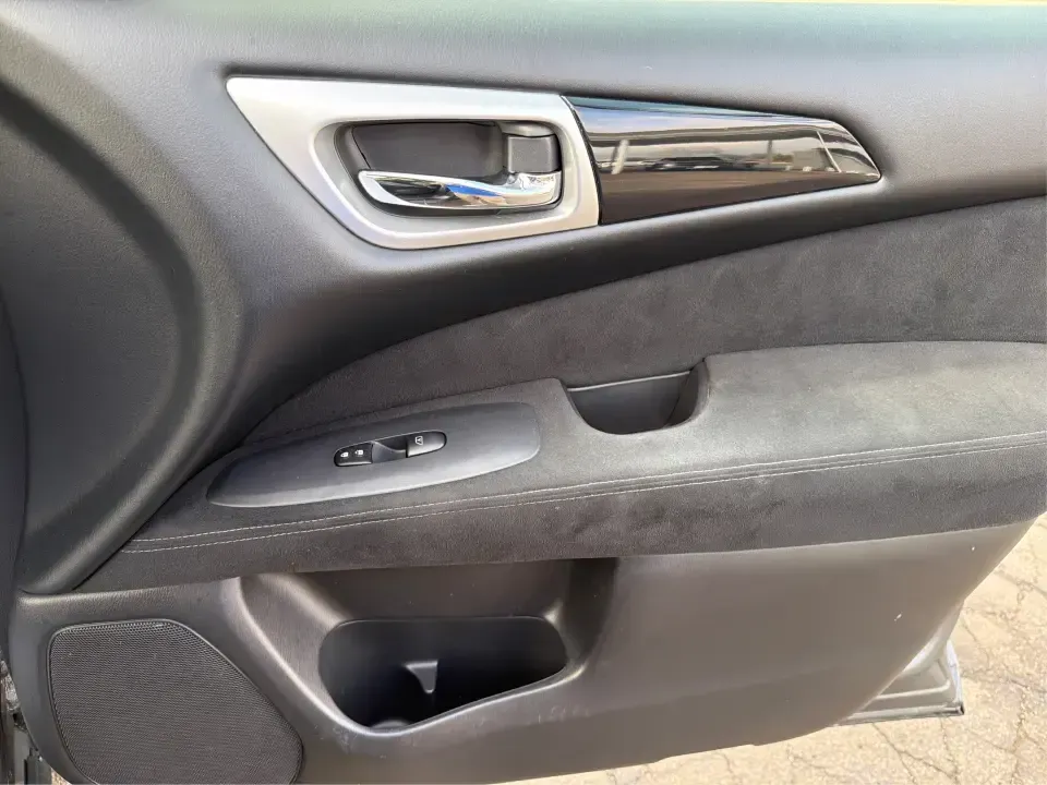 2015 Nissan Pathfinder SV (5N1AR2MN5FC) with an 3.5L V-6 DOHC engine, Continuously Variable Transmission transmission, located at 880 E. National Road, Vandalia, OH, 45377, (937) 908-9800, 39.891918, -84.183594 - Pack the family, load up the gear, and head out for a weekend at Englewood MetroPark or an easy road trip down I70-this 2015 Nissan Pathfinder SV is built for real-life Ohio driving, from school drop-offs to errands along E. National Road. With three-row flexibility and SUV practicality, it's a smar - Photo#19