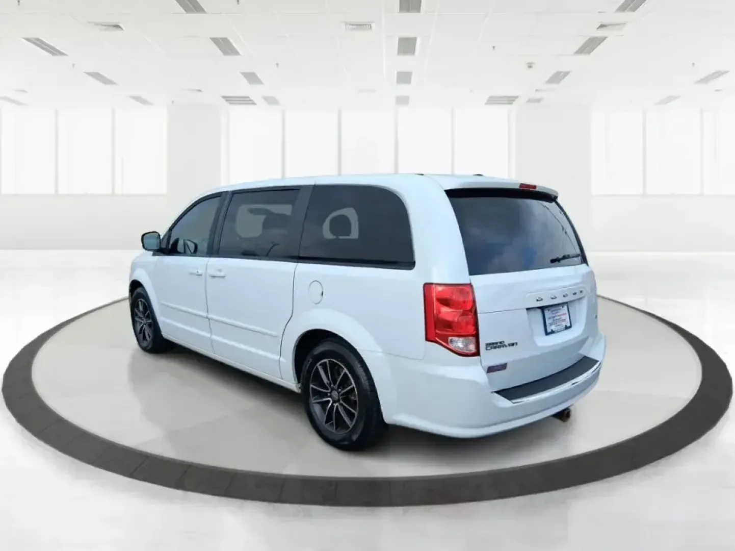 2015 Dodge Grand Caravan R/T (2C4RDGEG8FR) with an 3.6L V-6 DOHC engine, 6-Speed Automatic transmission, located at 8750 N County Rd 25A, Piqua, OH, 45356, (937) 908-9800, 40.164391, -84.232513 - Load up the kids, the cooler, and the weekend plans-this 2015 Dodge Grand Caravan R/T is built for real life in West Central Ohio, whether you're running the school drop-off line, commuting up I75, or heading out for a road-trip to Indian Lake. With family-friendly space, smart comfort features, and - Photo#4