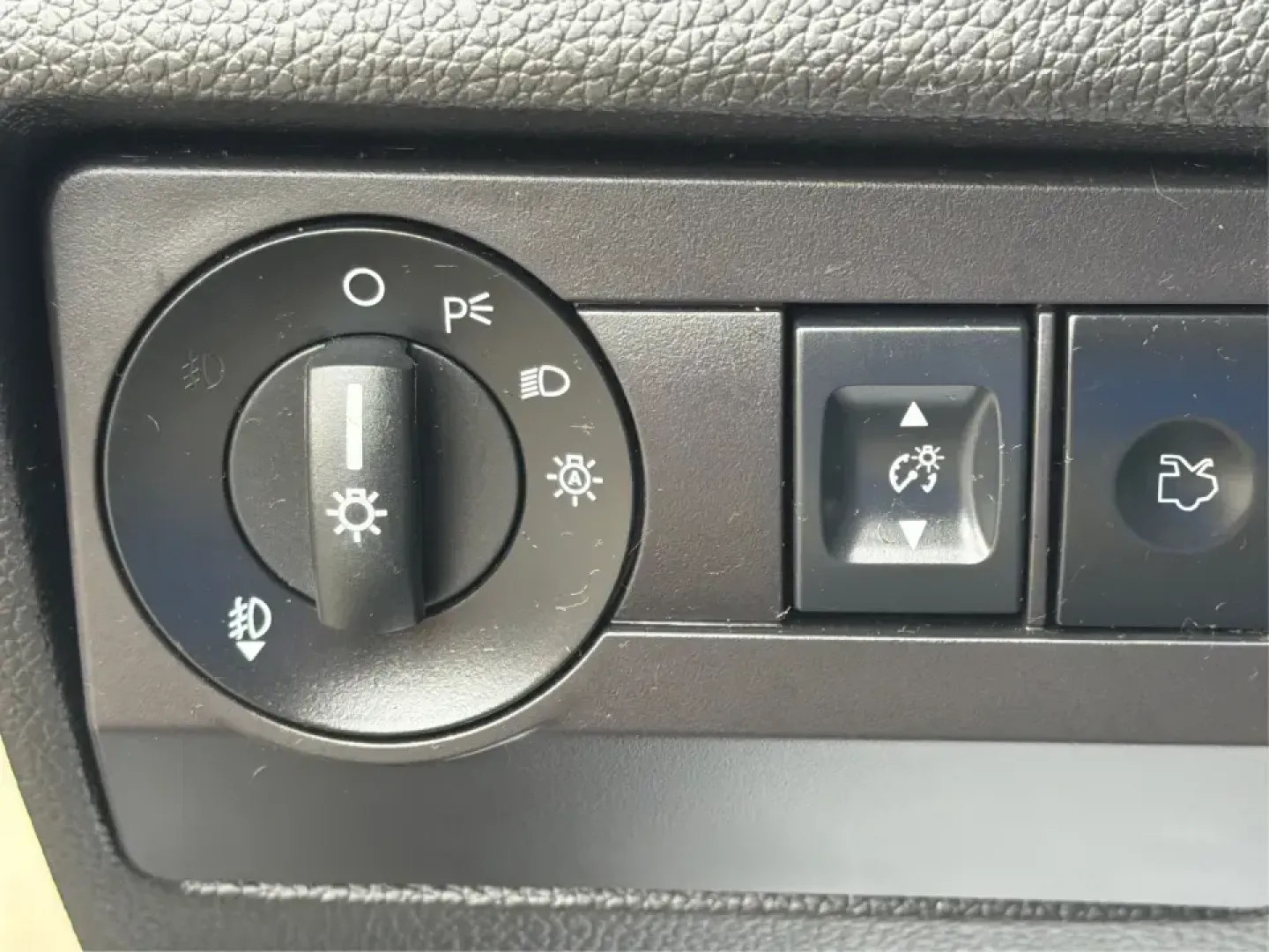 2012 Ford Fusion SEL (3FAHP0JG7CR) with an 3.0L V6 DOHC 24V engine, located at 1099 N County Rd 25A , Troy, OH, 45373, (937) 908-9800, 40.057079, -84.212883 - Need a dependable sedan that can handle the weekday commute to Dayton, quick runs up I75, and comfortable weekend drives through Miami County without draining your budget? This 2012 Ford Fusion SEL is a smart, real-world choice for drivers who want a smooth ride, confident power, and everyday practi - Photo#17