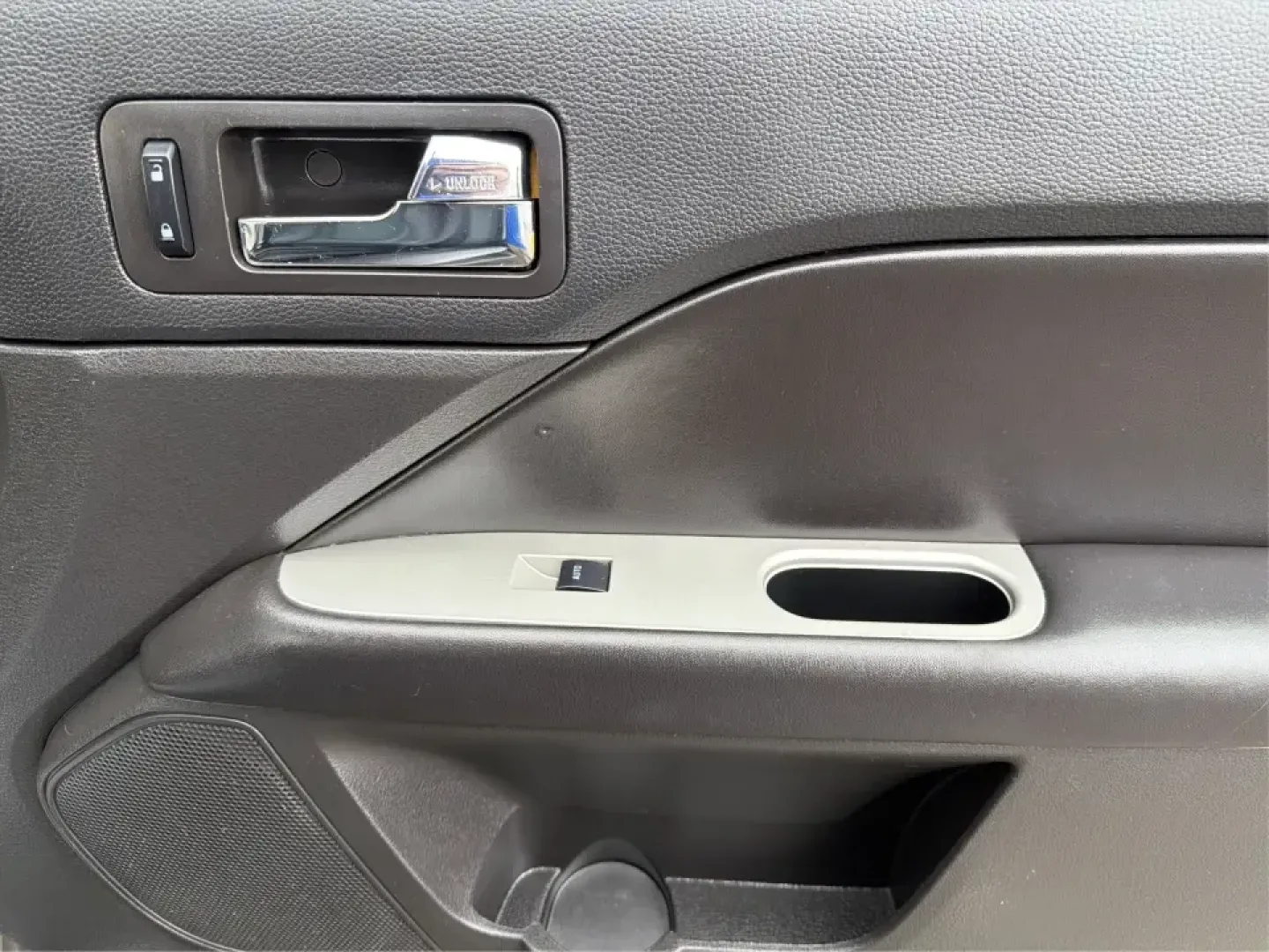 2012 Ford Fusion SEL (3FAHP0JG7CR) with an 3.0L V6 DOHC 24V engine, located at 1099 N County Rd 25A , Troy, OH, 45373, (937) 908-9800, 40.057079, -84.212883 - Need a dependable sedan that can handle the weekday commute to Dayton, quick runs up I75, and comfortable weekend drives through Miami County without draining your budget? This 2012 Ford Fusion SEL is a smart, real-world choice for drivers who want a smooth ride, confident power, and everyday practi - Photo#20