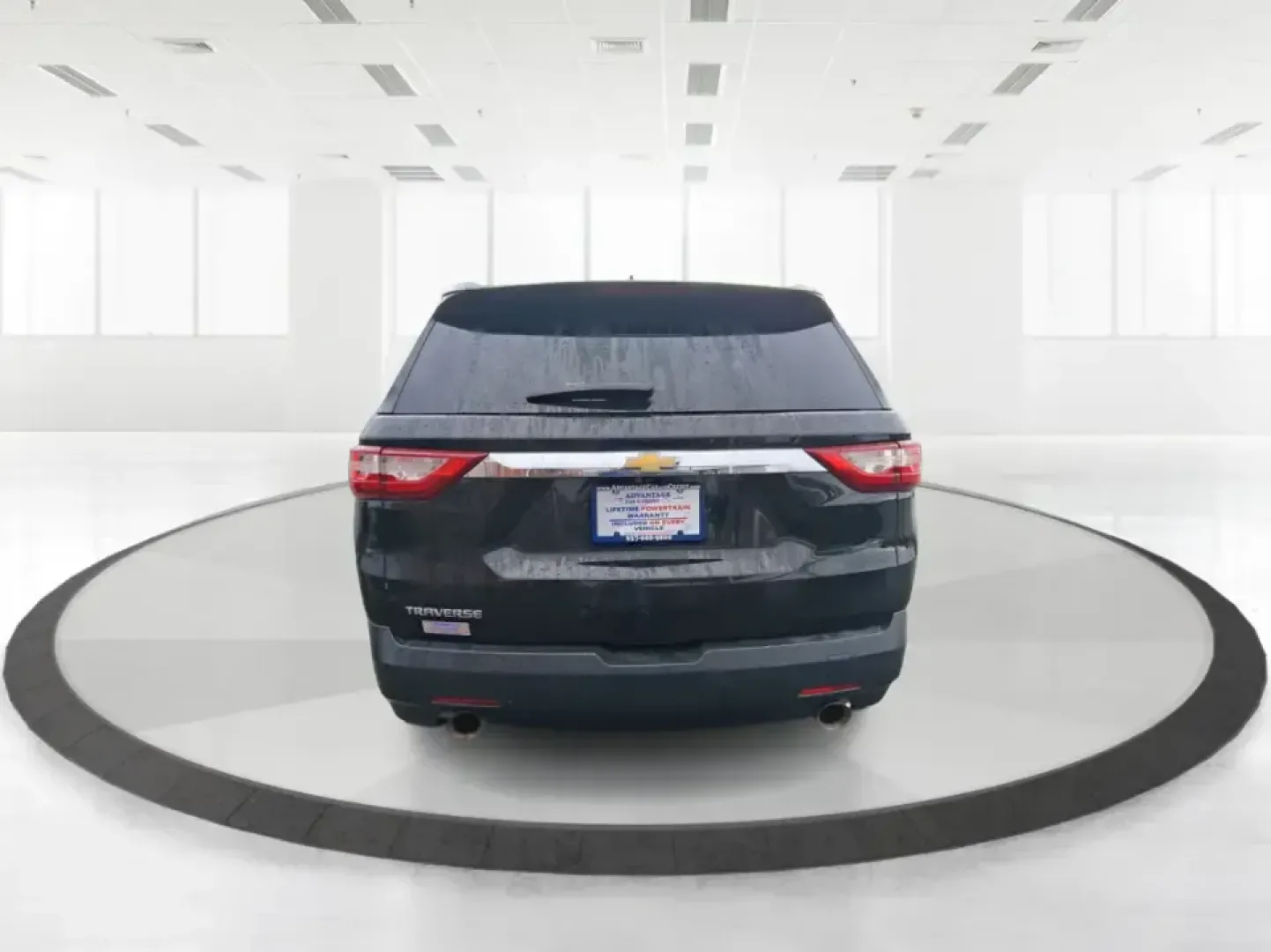 2018 Chevrolet Traverse LS (1GNERFKW3JJ) with an 3.6L V-6 gasoline direct injection engine, 9A transmission, located at 1184 Kauffman Ave, Fairborn, OH, 45324, (937) 908-9800, 39.807072, -84.030914 - Ready for the real world-school drop-offs, long commutes to Wright-Patterson AFB, and weekend road trips out toward Yellow Springs-this 2018 Chevrolet Traverse LS is the kind of three-row SUV that makes busy life easier. With confident space for people and gear, a smooth ride for I675/I70 driving, a - Photo#2