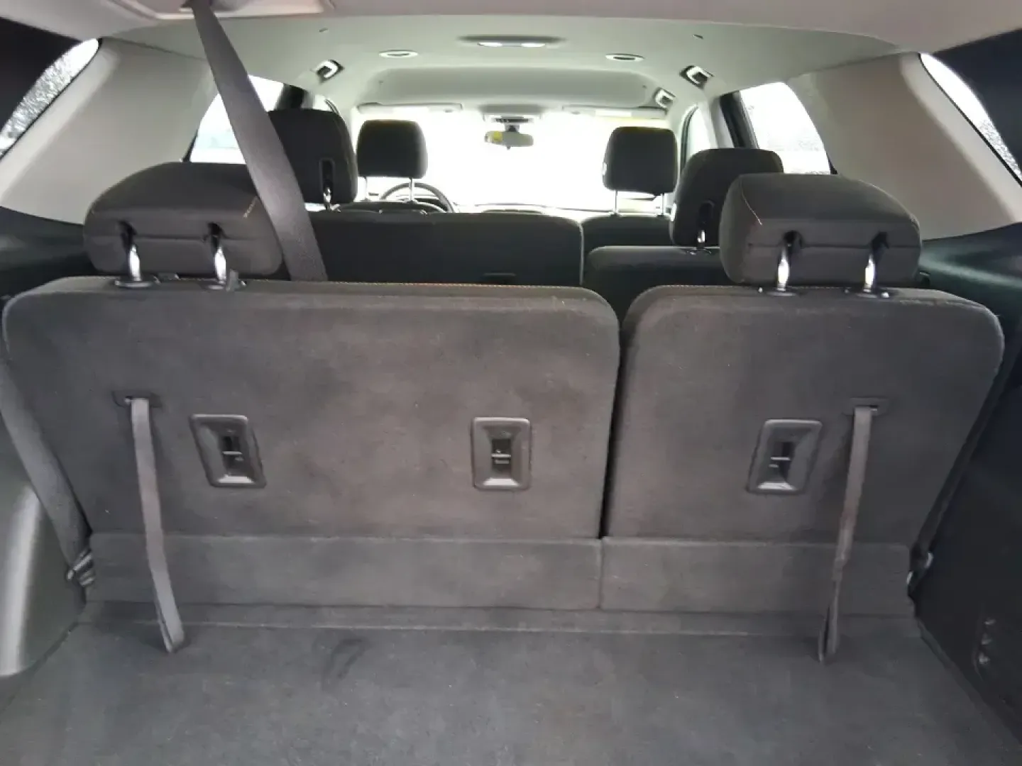 2018 Chevrolet Traverse LS (1GNERFKW3JJ) with an 3.6L V-6 gasoline direct injection engine, 9A transmission, located at 1184 Kauffman Ave, Fairborn, OH, 45324, (937) 908-9800, 39.807072, -84.030914 - Ready for the real world-school drop-offs, long commutes to Wright-Patterson AFB, and weekend road trips out toward Yellow Springs-this 2018 Chevrolet Traverse LS is the kind of three-row SUV that makes busy life easier. With confident space for people and gear, a smooth ride for I675/I70 driving, a - Photo#11