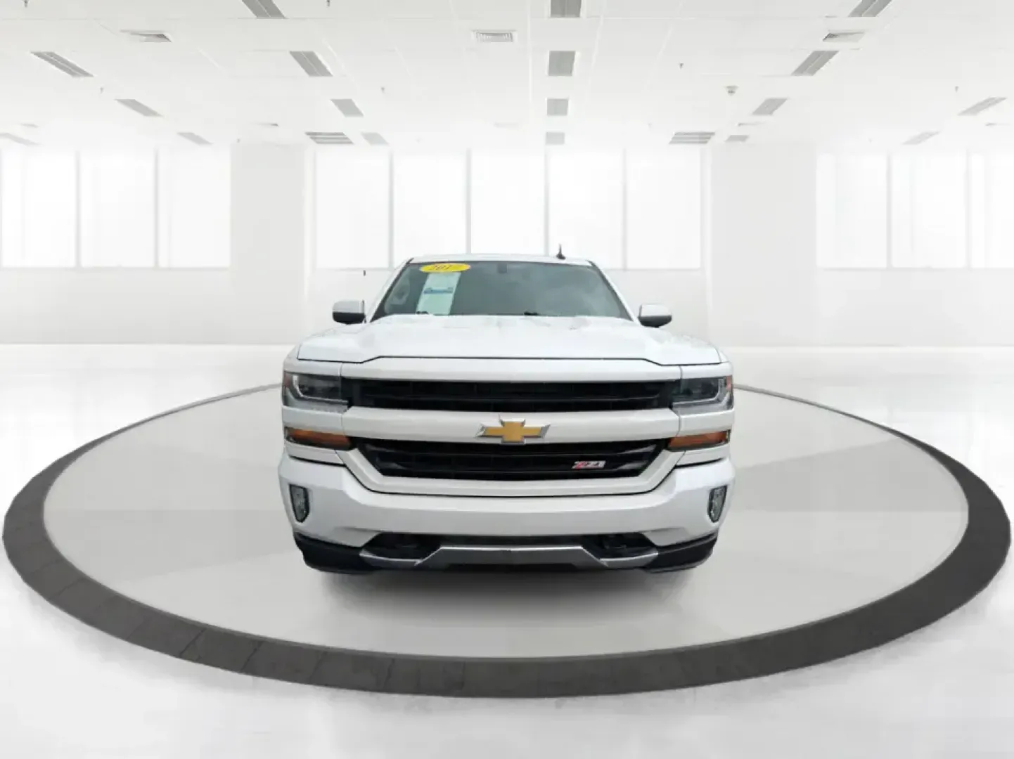 2017 Chevrolet Silverado 1500 2LT (3GCUKREH9HG) with an 4.3L V6 OHV 12V engine, 6A transmission, located at 8750 N County Rd 25A, Piqua, OH, 45356, (937) 908-9800, 40.164391, -84.232513 - Need a truck that can handle weekday work runs, weekend projects, and spontaneous road trips out toward Caesar Creek or up I75 without feeling like a compromise? This 2017 Chevrolet Silverado 1500 2LT Crew Cab 4WD is built for real life in the Miami Valley-roomy enough for friends or family, strong - Photo#7