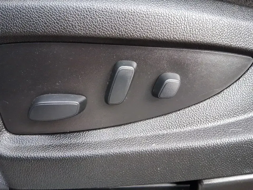 2017 Chevrolet Silverado 1500 2LT (3GCUKREH9HG) with an 4.3L V6 OHV 12V engine, 6A transmission, located at 8750 N County Rd 25A, Piqua, OH, 45356, (937) 908-9800, 40.164391, -84.232513 - Need a truck that can handle weekday work runs, weekend projects, and spontaneous road trips out toward Caesar Creek or up I75 without feeling like a compromise? This 2017 Chevrolet Silverado 1500 2LT Crew Cab 4WD is built for real life in the Miami Valley-roomy enough for friends or family, strong - Photo#17