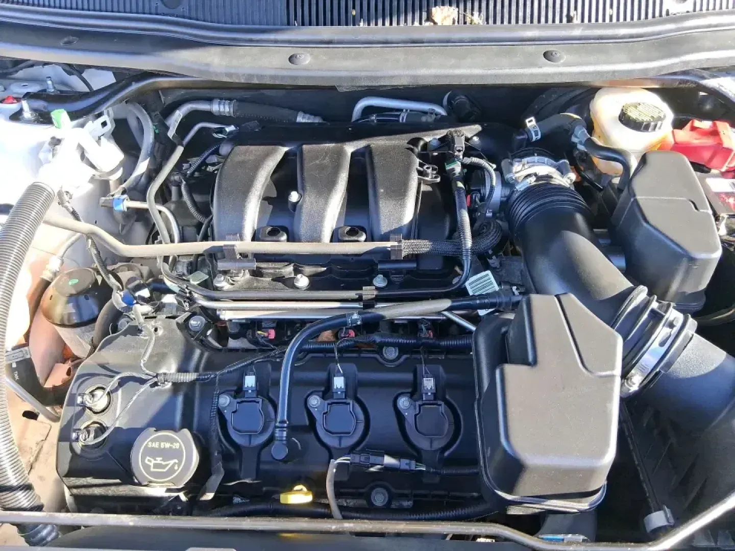 2018 Ford Explorer XLT (1FM5K7D80JG) with an EcoBoost 2.3L I-4 gasoline direct injection engine, 6A transmission, located at 1099 N County Rd 25A , Troy, OH, 45373, (937) 908-9800, 40.057079, -84.212883 - Pack up the kids, cue up your favorite playlist, and point the hood toward a weekend getaway-this 2018 Ford Explorer XLT is the kind of SUV that fits real life in Troy, Ohio. Whether you're shuttling to practice, commuting up I75, or planning a day trip to Charleston Falls Preserve, the Explorer's r - Photo#11