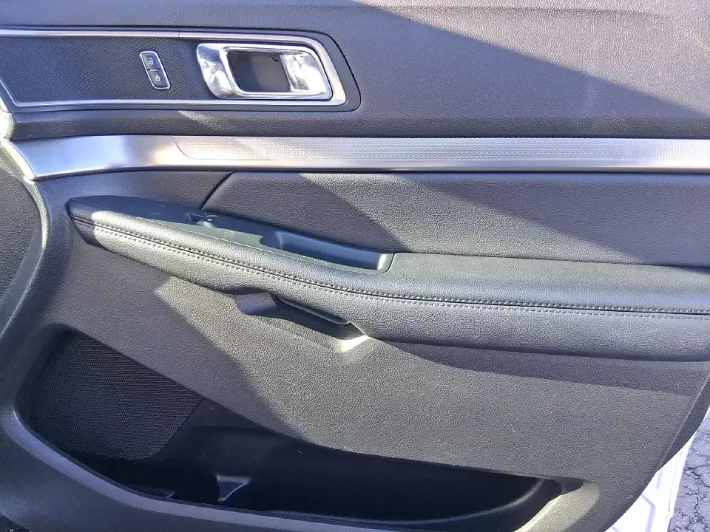 2018 Ford Explorer XLT (1FM5K7D80JG) with an EcoBoost 2.3L I-4 gasoline direct injection engine, 6A transmission, located at 1099 N County Rd 25A , Troy, OH, 45373, (937) 908-9800, 40.057079, -84.212883 - Pack up the kids, cue up your favorite playlist, and point the hood toward a weekend getaway-this 2018 Ford Explorer XLT is the kind of SUV that fits real life in Troy, Ohio. Whether you're shuttling to practice, commuting up I75, or planning a day trip to Charleston Falls Preserve, the Explorer's r - Photo#20