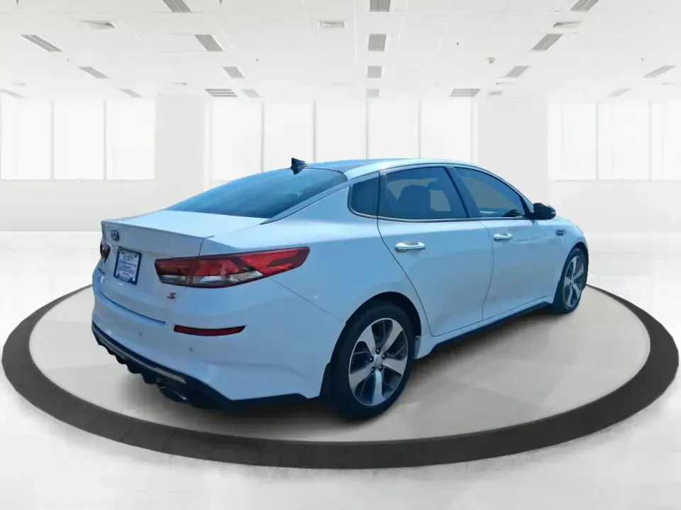 2019 Kia Optima S (5XXGT4L35KG) with an Theta II 2.4L I-4 gasoline direct injection engine, 6A transmission, located at 1099 N County Rd 25A , Troy, OH, 45373, (937) 908-9800, 40.057079, -84.212883 - Picture your next week going smoother: a comfortable, efficient sedan that makes the daily commute up I75, quick school drop-offs, and weekend runs to Dayton feel easy-without stretching your budget. This 2019 Kia Optima S is built for real life in Troy, Ohio, offering the space and technology busy - Photo#2