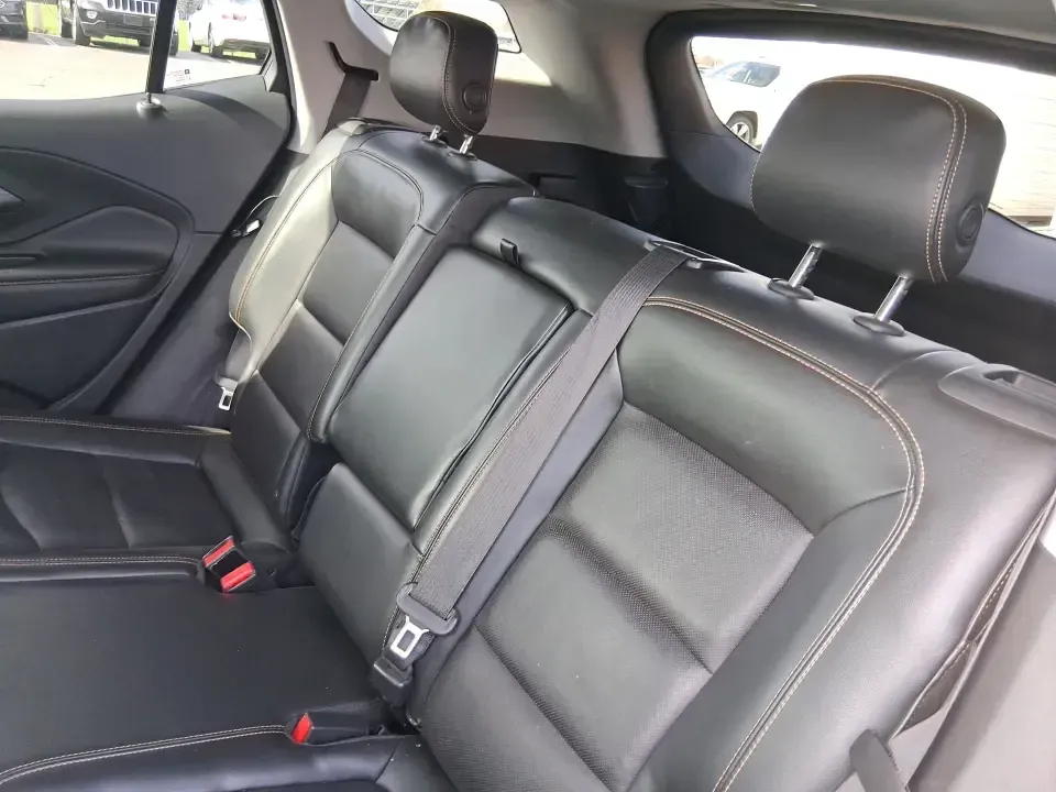 2019 GMC Terrain SLT (3GKALVEV0KL) with an 1.4L L4 DOHC 16V TURBO engine, 6A transmission, located at 1099 N County Rd 25A , Troy, OH, 45373, (937) 908-9800, 40.057079, -84.212883 - Picture your next week: smooth morning commutes down US-35, a quick run to The Greene for errands, then a Saturday escape to John Bryan State Park with the family and gear in tow. This 2019 GMC Terrain SLT is built for that real-life rhythm-comfortable, confident in changing Ohio weather, and sized - Photo#9