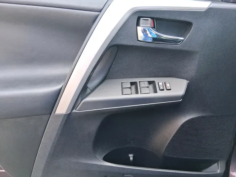 2016 Toyota RAV4 XLE (2T3RFREV9GW) with an 2.5L I-4 DOHC engine, 6A transmission, located at 401 Woodman Dr, Riverside, OH, 45431, (937) 908-9800, 39.760899, -84.123421 - Weekend road trips to Eastwood MetroPark, snowy commutes up I675, and everyday school-and-grocery runs around Riverside all get easier when you're driving an SUV that's ready for real life. This 2016 Toyota RAV4 XLE in eye-catching Barcelona Red Metallic blends Toyota reliability with the versatilit - Photo#17