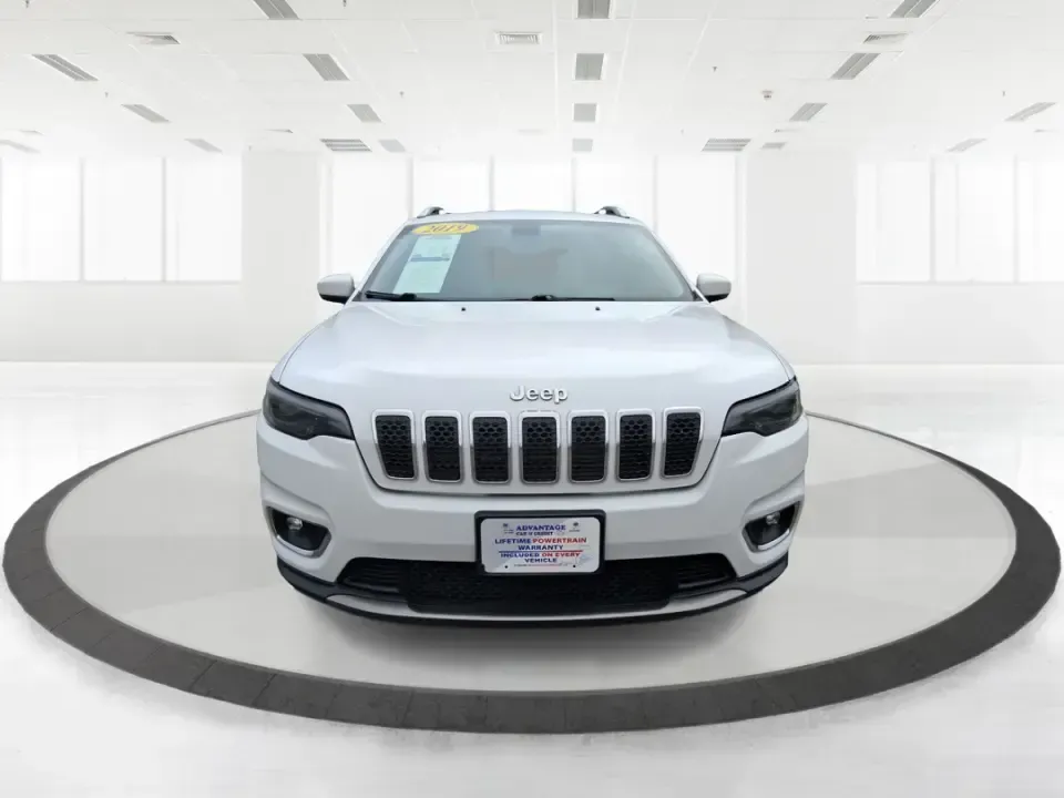 2019 Jeep Cherokee Limited 4x4 (1C4PJMDX5KD) with an 3.2L V6 DOHC 24V engine, 9A transmission, located at 8750 N County Rd 25A, Piqua, OH, 45356, (937) 908-9800, 40.164391, -84.232513 - Load up the family, point the hood toward the next weekend getaway, and let the road decide the plan-this 2019 Jeep Cherokee Limited 4x4 is built for real-life Ohio driving, from rainy school runs to spontaneous trips up I75. With confident 4x4 capability, a smooth 9-speed automatic, and a strong 3. - Photo#7