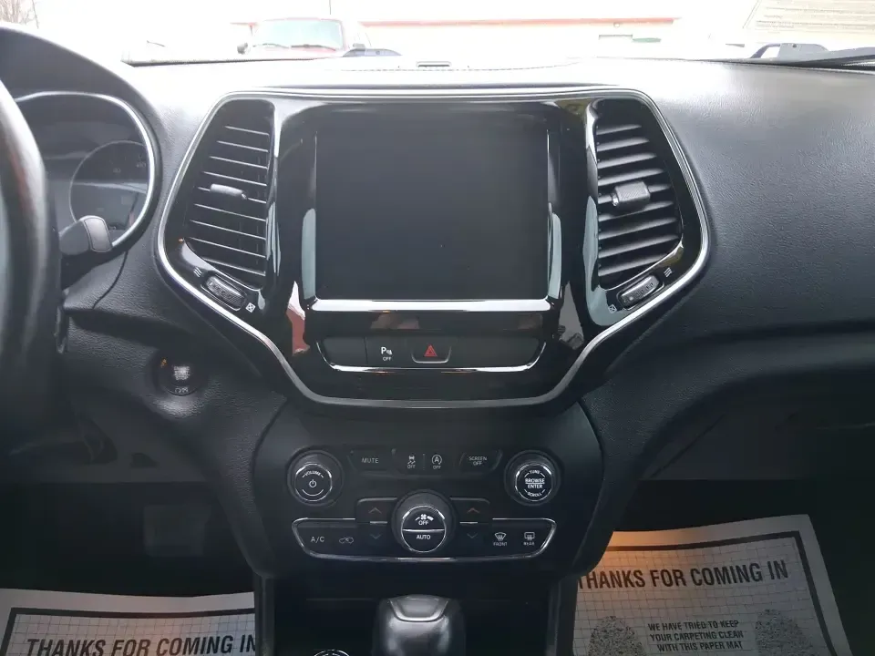 2019 Jeep Cherokee Limited 4x4 (1C4PJMDX5KD) with an 3.2L V6 DOHC 24V engine, 9A transmission, located at 8750 N County Rd 25A, Piqua, OH, 45356, (937) 908-9800, 40.164391, -84.232513 - Load up the family, point the hood toward the next weekend getaway, and let the road decide the plan-this 2019 Jeep Cherokee Limited 4x4 is built for real-life Ohio driving, from rainy school runs to spontaneous trips up I75. With confident 4x4 capability, a smooth 9-speed automatic, and a strong 3. - Photo#13