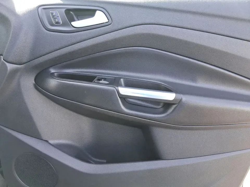 2017 Ford Escape SE (1FMCU9GD2HU) with an 1.5L L4 DOHC 16V engine, 6A transmission, located at 880 E. National Road, Vandalia, OH, 45377, (937) 908-9800, 39.891918, -84.183594 - Make every day easier-whether you're tackling a long commute up I-75, shuttling kids between school and practice, or packing up for a weekend escape to the Dayton area parks. This 2017 Ford Escape SE in Magnetic Metallic is the kind of compact SUV that fits real life in Vandalia, OH: easy to park, c - Photo#19