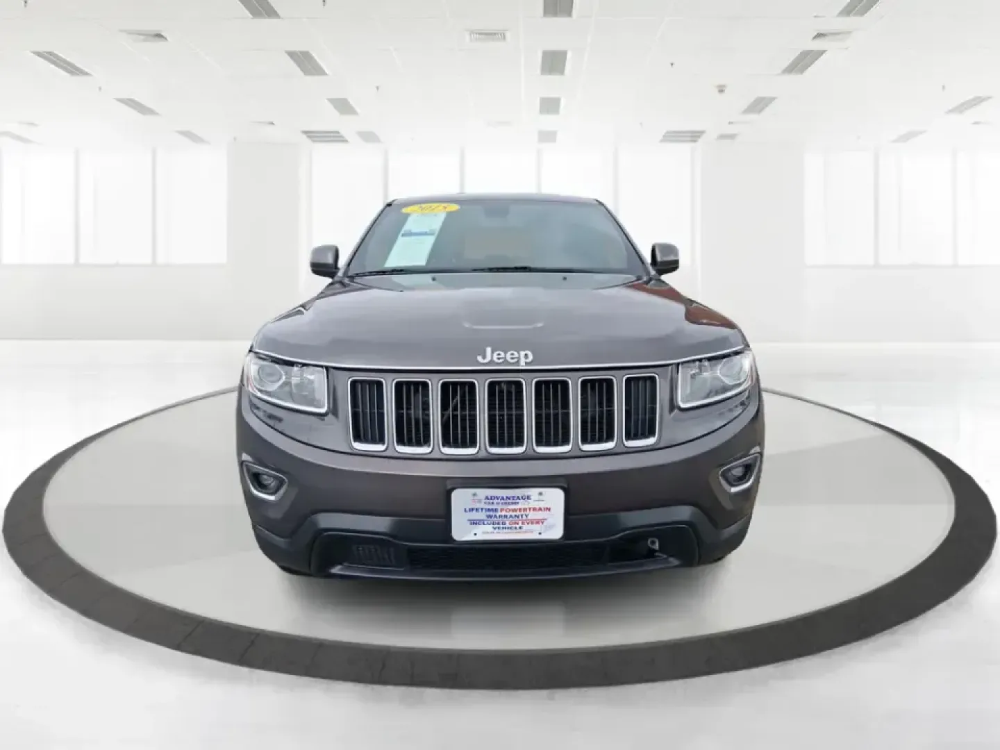 2015 Jeep Grand Cherokee Laredo (1C4RJFAG5FC) with an 3.6L V-6 DOHC engine, 8-Speed Automatic transmission, located at 1951 S Dayton Lakeview Rd., New Carlisle, OH, 45344, (937) 908-9800, 39.890999, -84.050255 - Need one SUV that can handle school drop-offs in the morning, a smooth I75 commute at lunchtime, and a last-minute weekend escape to the Miami Valley trails? This 2015 Jeep Grand Cherokee Laredo 4WD is built for real life in Troy, Ohio-comfortable enough for daily driving, confident enough for unpre - Photo#7