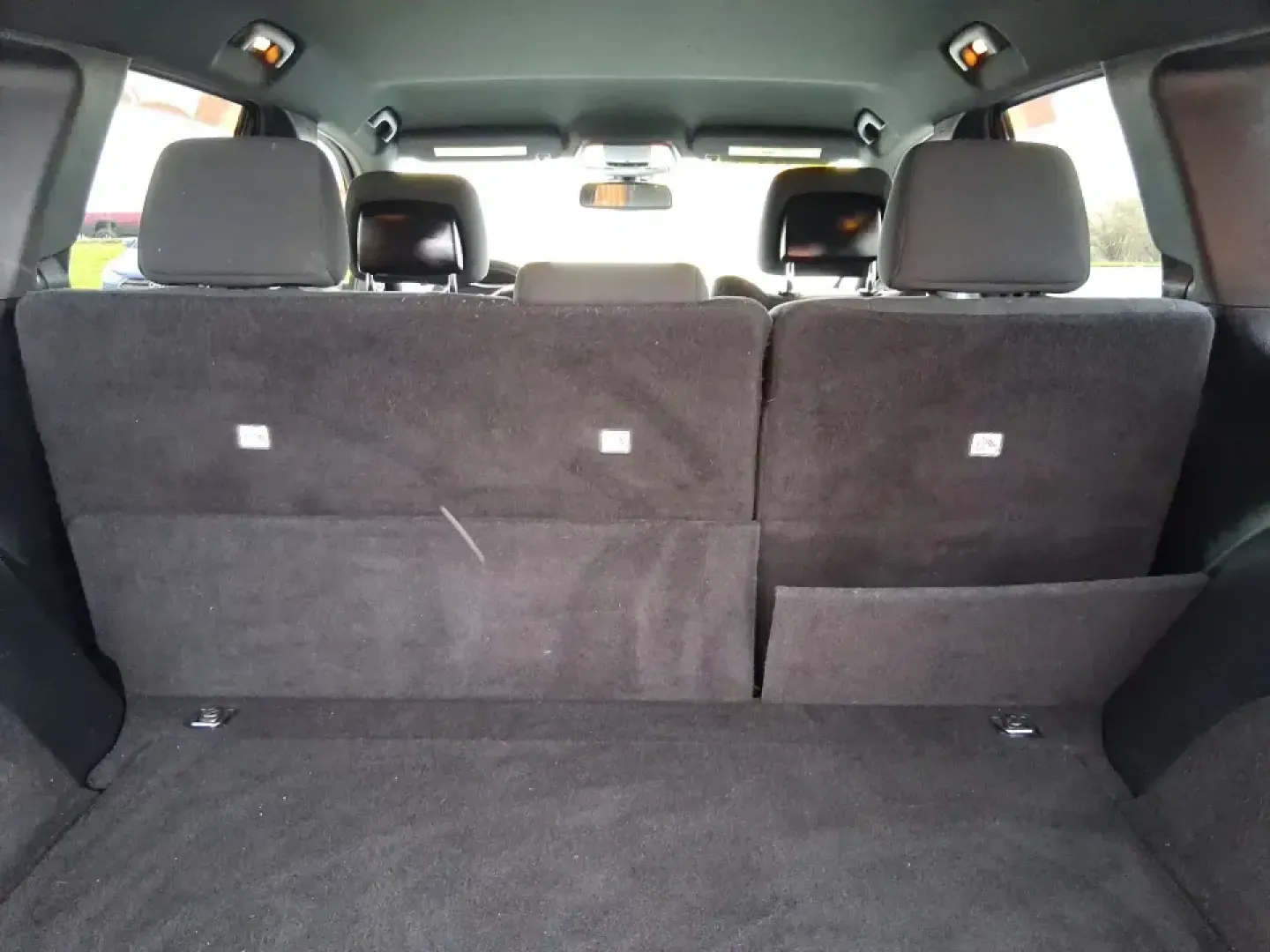 2015 Jeep Grand Cherokee Laredo (1C4RJFAG5FC) with an 3.6L V-6 DOHC engine, 8-Speed Automatic transmission, located at 1951 S Dayton Lakeview Rd., New Carlisle, OH, 45344, (937) 908-9800, 39.890999, -84.050255 - Need one SUV that can handle school drop-offs in the morning, a smooth I75 commute at lunchtime, and a last-minute weekend escape to the Miami Valley trails? This 2015 Jeep Grand Cherokee Laredo 4WD is built for real life in Troy, Ohio-comfortable enough for daily driving, confident enough for unpre - Photo#12