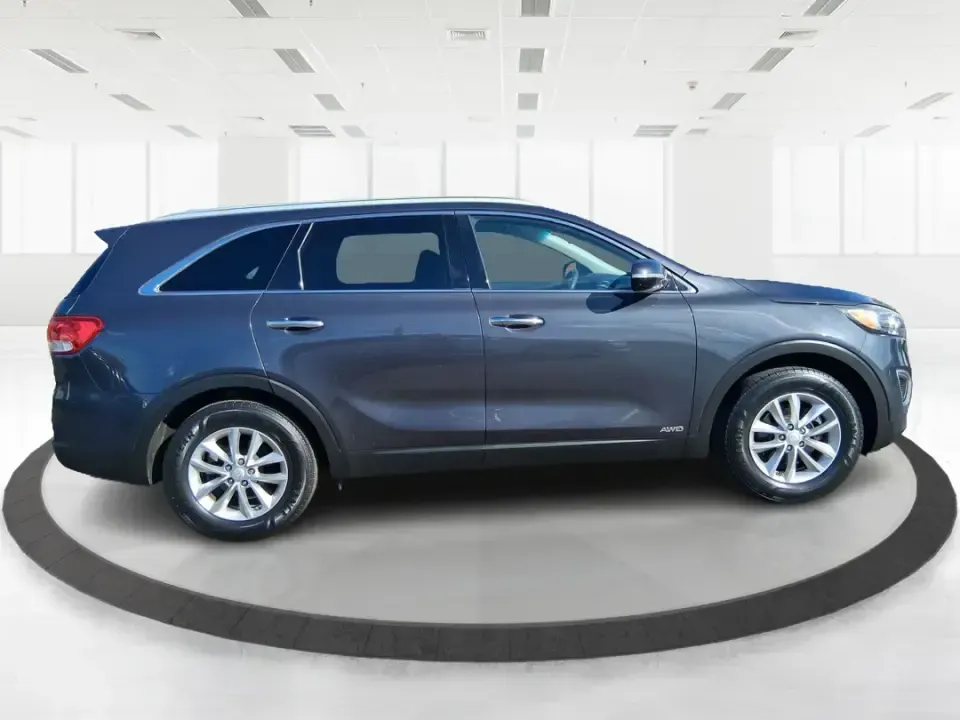 2017 Kia Sorento 2.4L LX (5XYPGDA36HG) with an 2.4L I-4 gasoline direct injection engine, 6A transmission, located at 880 E. National Road, Vandalia, OH, 45377, (937) 908-9800, 39.891918, -84.183594 - Picture your next weekend: groceries loaded, kids (or friends) comfortable in the back, and you're heading out of Troy for a quick getaway-maybe a stroll through downtown near the Miami River, a stop by Hobart Arena for an event, or an easy cruise up I75 toward Dayton. This 2017 Kia Sorento 2.4L LX - Photo#1
