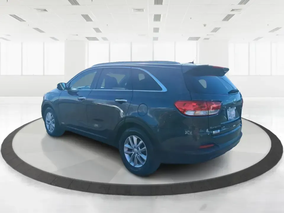 2017 Kia Sorento 2.4L LX (5XYPGDA36HG) with an 2.4L I-4 gasoline direct injection engine, 6A transmission, located at 880 E. National Road, Vandalia, OH, 45377, (937) 908-9800, 39.891918, -84.183594 - Picture your next weekend: groceries loaded, kids (or friends) comfortable in the back, and you're heading out of Troy for a quick getaway-maybe a stroll through downtown near the Miami River, a stop by Hobart Arena for an event, or an easy cruise up I75 toward Dayton. This 2017 Kia Sorento 2.4L LX - Photo#4