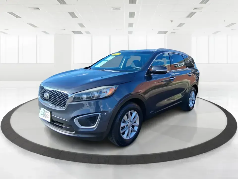 2017 Kia Sorento 2.4L LX (5XYPGDA36HG) with an 2.4L I-4 gasoline direct injection engine, 6A transmission, located at 880 E. National Road, Vandalia, OH, 45377, (937) 908-9800, 39.891918, -84.183594 - Picture your next weekend: groceries loaded, kids (or friends) comfortable in the back, and you're heading out of Troy for a quick getaway-maybe a stroll through downtown near the Miami River, a stop by Hobart Arena for an event, or an easy cruise up I75 toward Dayton. This 2017 Kia Sorento 2.4L LX - Photo#8