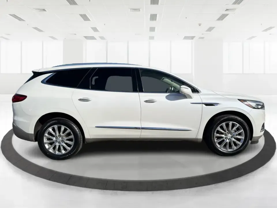 2018 Buick Enclave Premium (5GAEVBKW6JJ) with an 3.6L V-6 gasoline direct injection engine, 9A transmission, located at 1099 N County Rd 25A , Troy, OH, 45373, (937) 908-9800, 40.057079, -84.212883 - Pack the kids, queue up a playlist, and point the nose toward your next weekend getaway-this 2018 Buick Enclave Premium is built for real life in Troy, Ohio, whether you're doing school drop-offs, a long commute down I-75, or a comfortable road trip to Dayton, Columbus, or the Miami Valley. With thr - Photo#1