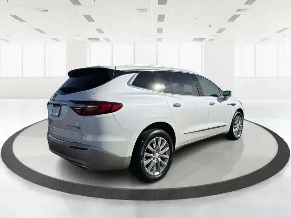 2018 Buick Enclave Premium (5GAEVBKW6JJ) with an 3.6L V-6 gasoline direct injection engine, 9A transmission, located at 1230 East Main St, Xenia, OH, 45385, (937) 908-9800, 39.688026, -83.910172 - Pack the kids, queue up a playlist, and point the nose toward your next weekend getaway-this 2018 Buick Enclave Premium is built for real life in Troy, Ohio, whether you're doing school drop-offs, a long commute down I-75, or a comfortable road trip to Dayton, Columbus, or the Miami Valley. With thr - Photo#2