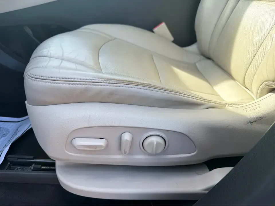 2018 Buick Enclave Premium (5GAEVBKW6JJ) with an 3.6L V-6 gasoline direct injection engine, 9A transmission, located at 1230 East Main St, Xenia, OH, 45385, (937) 908-9800, 39.688026, -83.910172 - Pack the kids, queue up a playlist, and point the nose toward your next weekend getaway-this 2018 Buick Enclave Premium is built for real life in Troy, Ohio, whether you're doing school drop-offs, a long commute down I-75, or a comfortable road trip to Dayton, Columbus, or the Miami Valley. With thr - Photo#18