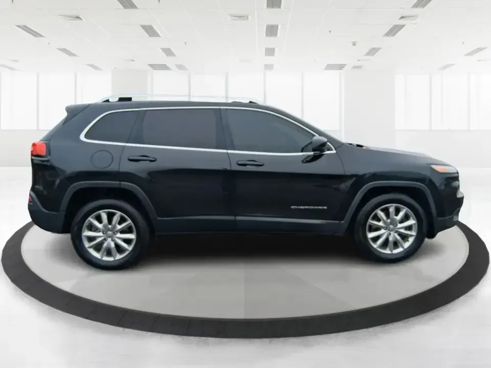 2015 Jeep Cherokee Limited (1C4PJMDBXFW) with an 2.4L L4 DOHC 16V engine, 9-Speed Automatic transmission, located at 1230 East Main St, Xenia, OH, 45385, (937) 908-9800, 39.688026, -83.910172 - Need one vehicle that can handle the weekday grind and still feel ready for a last-minute getaway? This 2015 Jeep Cherokee Limited 4WD in Brilliant Black Crystal Pearlcoat is built for Riverside life-comfortable for daily commutes, confident in Ohio weather, and versatile enough for road trips, socc - Photo#1