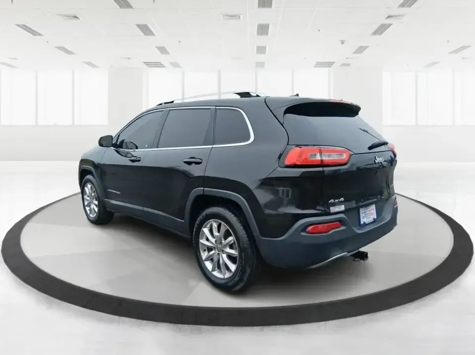 2015 Jeep Cherokee Limited (1C4PJMDBXFW) with an 2.4L L4 DOHC 16V engine, 9-Speed Automatic transmission, located at 1230 East Main St, Xenia, OH, 45385, (937) 908-9800, 39.688026, -83.910172 - Need one vehicle that can handle the weekday grind and still feel ready for a last-minute getaway? This 2015 Jeep Cherokee Limited 4WD in Brilliant Black Crystal Pearlcoat is built for Riverside life-comfortable for daily commutes, confident in Ohio weather, and versatile enough for road trips, socc - Photo#4