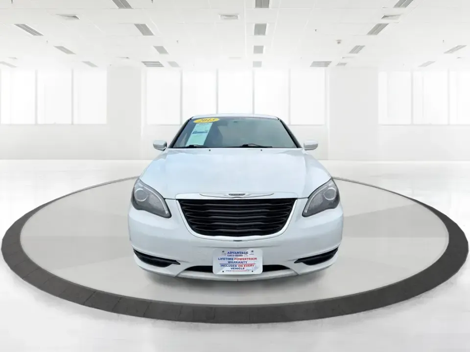 2013 Chrysler 200 Touring (1C3CCBBG4DN) with an 3.6L V6 DOHC 24V FFV engine, 6-Speed Automatic transmission, located at 4508 South Dixie Dr, Moraine, OH, 45439, (937) 908-9800, 39.689976, -84.218452 - 2013 Chrysler 200 Touring - Photo#7