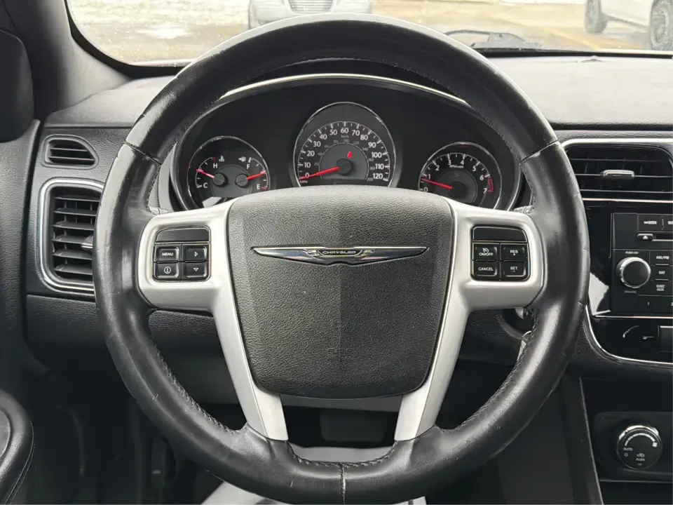 2013 Chrysler 200 Touring (1C3CCBBG4DN) with an 3.6L V6 DOHC 24V FFV engine, 6-Speed Automatic transmission, located at 4508 South Dixie Dr, Moraine, OH, 45439, (937) 908-9800, 39.689976, -84.218452 - 2013 Chrysler 200 Touring - Photo#16