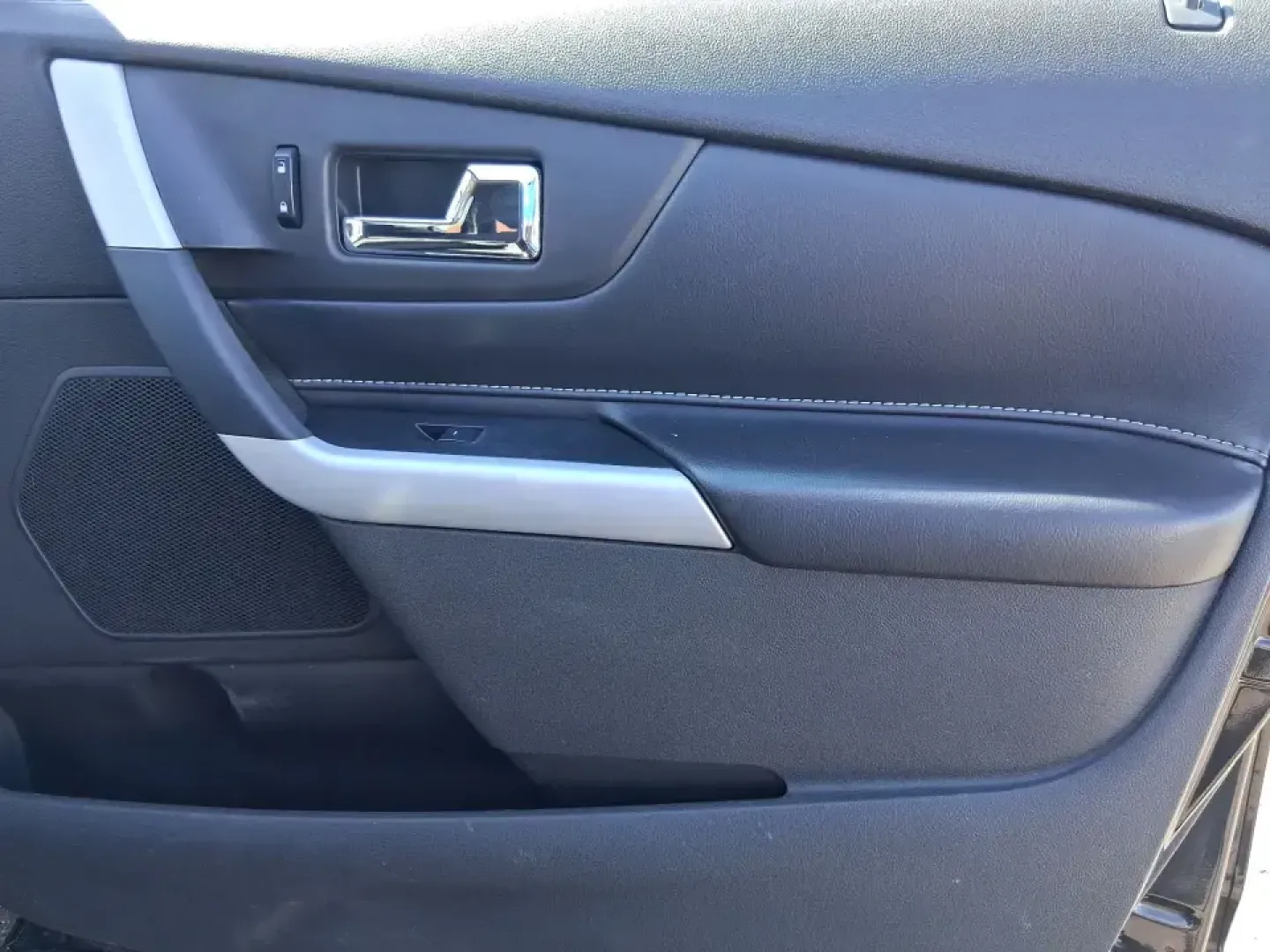 2014 Ford Edge SE (2FMDK4GC2EB) with an 3.5L V-6 DOHC engine, 6-Speed Automatic transmission, located at 401 Woodman Dr, Riverside, OH, 45431, (937) 908-9800, 39.760899, -84.123421 - Whether you're juggling school drop-offs, commuting across the Miami Valley, or packing up for a weekend getaway, this 2014 Ford Edge SE is the kind of SUV that fits real life in Riverside, Ohio. With a roomy cabin, confident traction for unpredictable Midwest weather, and everyday comfort features, - Photo#19