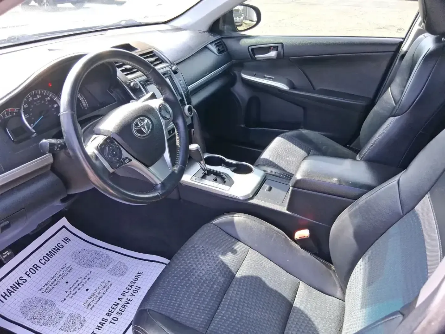 2014 Toyota Camry SE (4T1BF1FK4EU) with an 2.5L I-4 DOHC engine, 6-Speed Automatic transmission, located at 401 Woodman Dr, Riverside, OH, 45431, (937) 908-9800, 39.760899, -84.123421 - Picture your next week going smoother: a reliable commuter for the drive to Wright-Patterson AFB, an easy-to-park sedan for errands around Riverside, and a comfortable ride for weekend trips toward downtown Dayton or a quick loop on I-675. This 2014 Toyota Camry SE is built for real life-dependable, - Photo#9