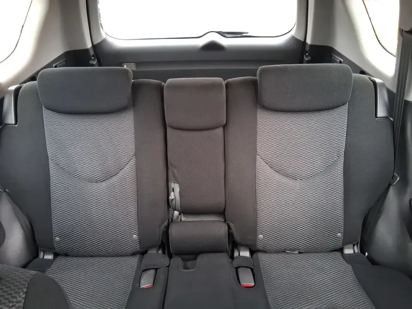2010 Toyota RAV4 Sport (2T3WF4DV4AW) with an 2.5L I-4 DOHC engine, 4-Speed Automatic transmission, located at 401 Woodman Dr, Riverside, OH, 45431, (937) 908-9800, 39.760899, -84.123421 - Pack up the kids, load the groceries, or point the nose toward a weekend getaway-this 2010 Toyota RAV4 Sport is the kind of SUV that fits real life in Riverside. Whether you're commuting along I-70, running errands near Woodman Drive, or planning a quick escape to the National Museum of the U.S. Air - Photo#14