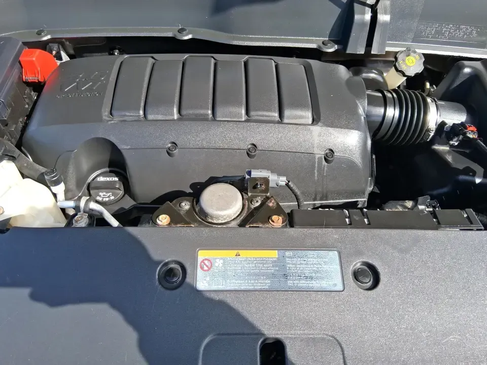 2015 Buick Enclave Convenience (5GAKRAKD3FJ) with an 3.6L V-6 gasoline direct injection engine, 6-Speed Automatic Overdrive transmission, located at 1184 Kauffman Ave, Fairborn, OH, 45324, (937) 908-9800, 39.807072, -84.030914 - 2015 Buick Enclave Convenience - Photo#10