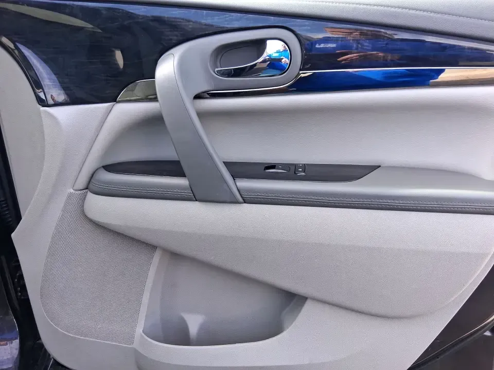 2015 Buick Enclave Convenience (5GAKRAKD3FJ) with an 3.6L V-6 gasoline direct injection engine, 6-Speed Automatic Overdrive transmission, located at 1184 Kauffman Ave, Fairborn, OH, 45324, (937) 908-9800, 39.807072, -84.030914 - 2015 Buick Enclave Convenience - Photo#19