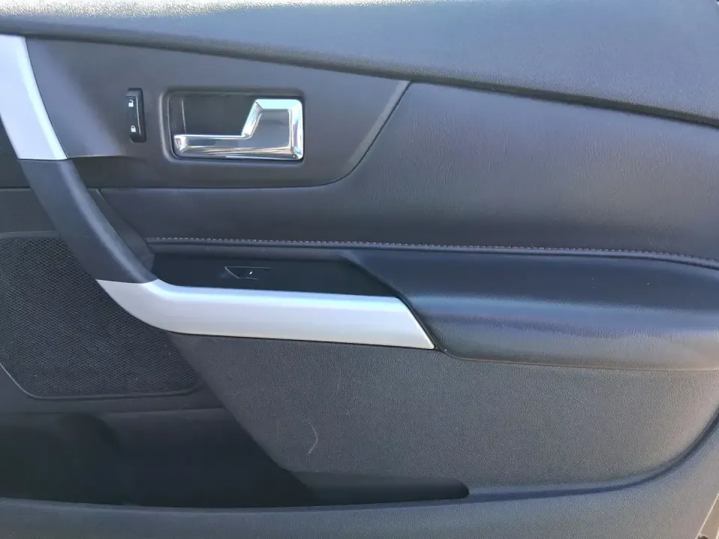 2014 Ford Edge Limited (2FMDK4KC1EB) with an 3.5L V-6 DOHC engine, 6-Speed Automatic transmission, located at 1099 N County Rd 25A , Troy, OH, 45373, (937) 908-9800, 40.057079, -84.212883 - Need an SUV that can handle Ohio's changing weather, keep everyone comfortable on school runs, and still feel upscale on date night or weekend getaways? This 2014 Ford Edge Limited in Tuxedo Black Metallic is built for real life in Troy-whether you're commuting down I75, running errands along N Coun - Photo#20