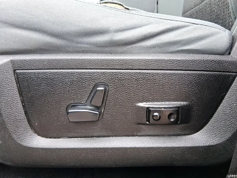 2019 Ram 1500 SLT Crew Cab 4x4 5'7 Box (1C6RR7LT2KS) with an 5.7L V8 OHV 16V engine, 8A transmission, located at 1099 N County Rd 25A , Troy, OH, 45373, (937) 908-9800, 40.057079, -84.212883 - Weekend projects, lake days, and long Midwest road trips all get easier when you've got a truck that can haul, tow, and still keep everyone comfortable. This **2019 Ram 1500 SLT Crew Cab 4x4 (5'7-in box)** is built for real life in **Troy, Ohio**-whether you're loading up gear for a day at **Hobart - Photo#17