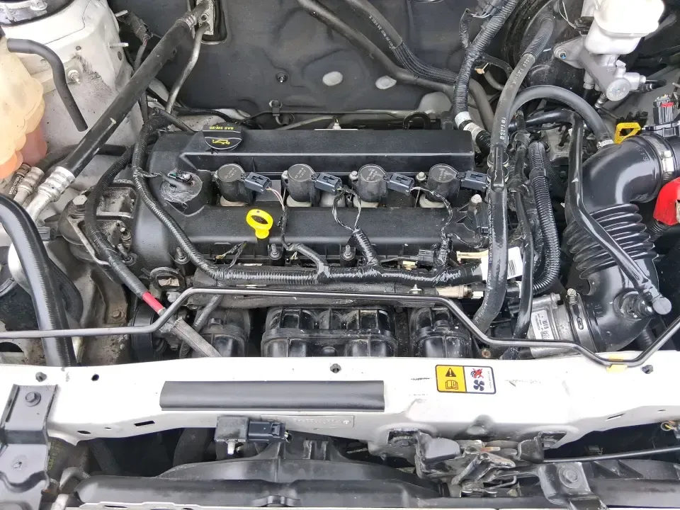 2012 Ford Escape XLT (1FMCU9D70CK) with an 2.5L L4 DOHC 16V engine, 6-Speed Automatic transmission, located at 1184 Kauffman Ave, Fairborn, OH, 45324, (937) 908-9800, 39.807072, -84.030914 - 2012 Ford Escape XLT - Photo#11