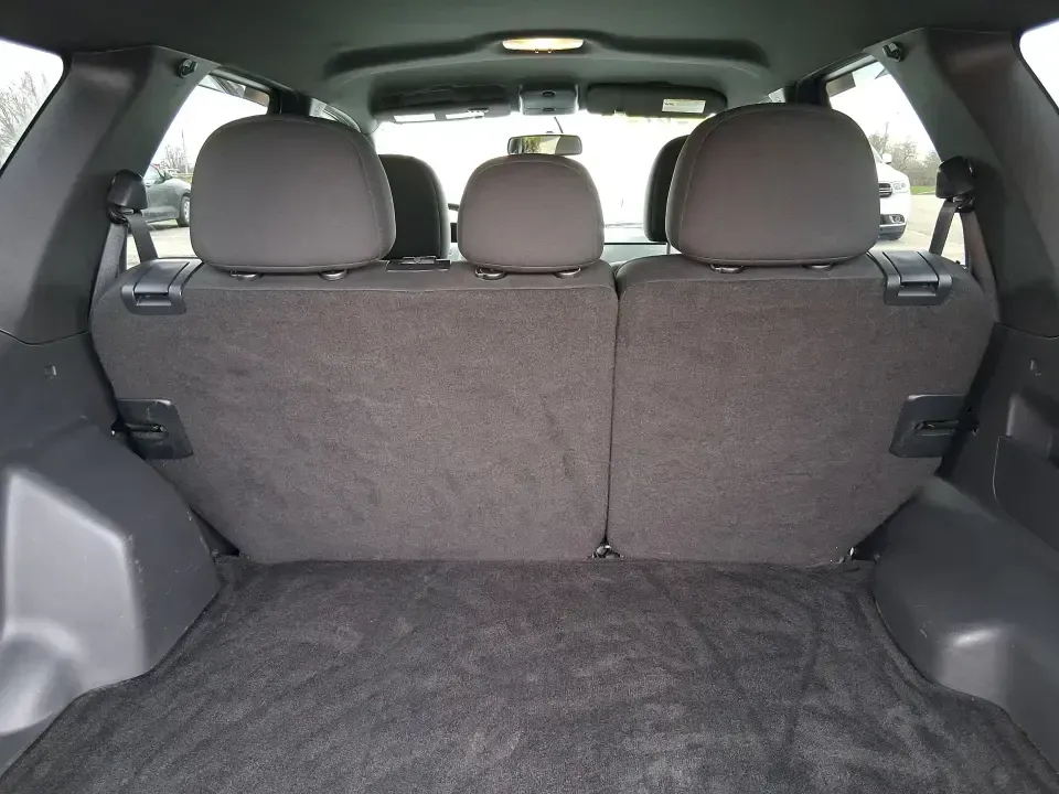 2012 Ford Escape XLT (1FMCU9D70CK) with an 2.5L L4 DOHC 16V engine, 6-Speed Automatic transmission, located at 1184 Kauffman Ave, Fairborn, OH, 45324, (937) 908-9800, 39.807072, -84.030914 - 2012 Ford Escape XLT - Photo#12