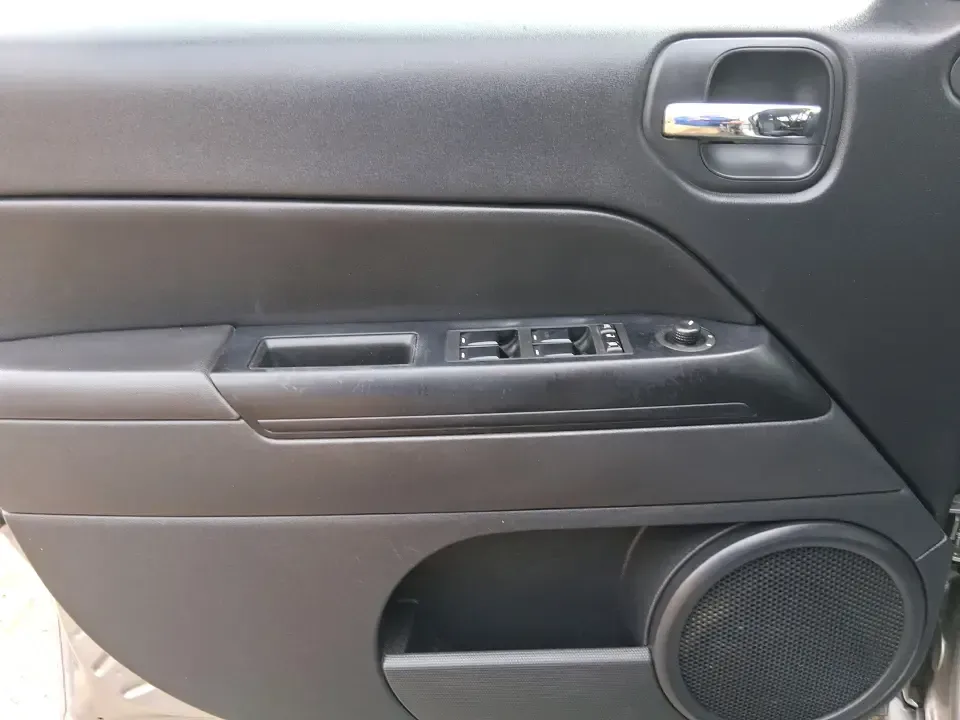 2016 Jeep Patriot Sport (1C4NJRBB2GD) with an 2.4L I-4 DOHC engine, located at 1230 East Main St, Xenia, OH, 45385, (937) 908-9800, 39.688026, -83.910172 - Ready for weekend escapes to John Bryan State Park, a confident commute down US-35, or a practical SUV that can handle Ohio's surprise weather? This 2016 Jeep Patriot Sport in Billet Silver Metallic Clearcoat is built for drivers who want everyday flexibility-room for errands and gear, sure-footed c - Photo#17