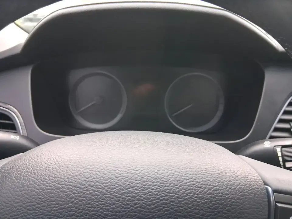 2015 Hyundai Sonata Limited (5NPE34AF5FH) with an 2.4L I-4 gasoline direct injection engine, 6-Speed Automatic transmission, located at 1951 S Dayton Lakeview Rd., New Carlisle, OH, 45344, (937) 908-9800, 39.890999, -84.050255 - Picture your next week going smoother: an easy highway commute up I75, a comfortable school drop-off run through Piqua, and a weekend drive to the Miami County Fairgrounds-all in a sedan that feels upscale without the upscale price. This **2015 Hyundai Sonata Limited** in **Lakeside Blue** is built - Photo#15