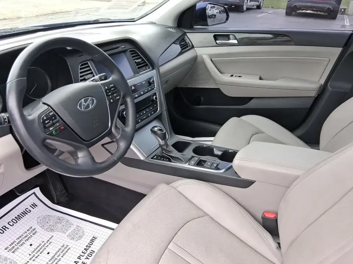 2015 Hyundai Sonata Limited (5NPE34AF5FH) with an 2.4L I-4 gasoline direct injection engine, 6-Speed Automatic transmission, located at 401 Woodman Dr, Riverside, OH, 45431, (937) 908-9800, 39.760899, -84.123421 - Picture your next week going smoother: an easy highway commute up I75, a comfortable school drop-off run through Piqua, and a weekend drive to the Miami County Fairgrounds-all in a sedan that feels upscale without the upscale price. This **2015 Hyundai Sonata Limited** in **Lakeside Blue** is built - Photo#9
