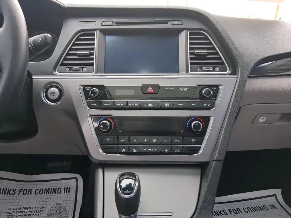 2015 Hyundai Sonata Limited (5NPE34AF5FH) with an 2.4L I-4 gasoline direct injection engine, 6-Speed Automatic transmission, located at 401 Woodman Dr, Riverside, OH, 45431, (937) 908-9800, 39.760899, -84.123421 - Picture your next week going smoother: an easy highway commute up I75, a comfortable school drop-off run through Piqua, and a weekend drive to the Miami County Fairgrounds-all in a sedan that feels upscale without the upscale price. This **2015 Hyundai Sonata Limited** in **Lakeside Blue** is built - Photo#13