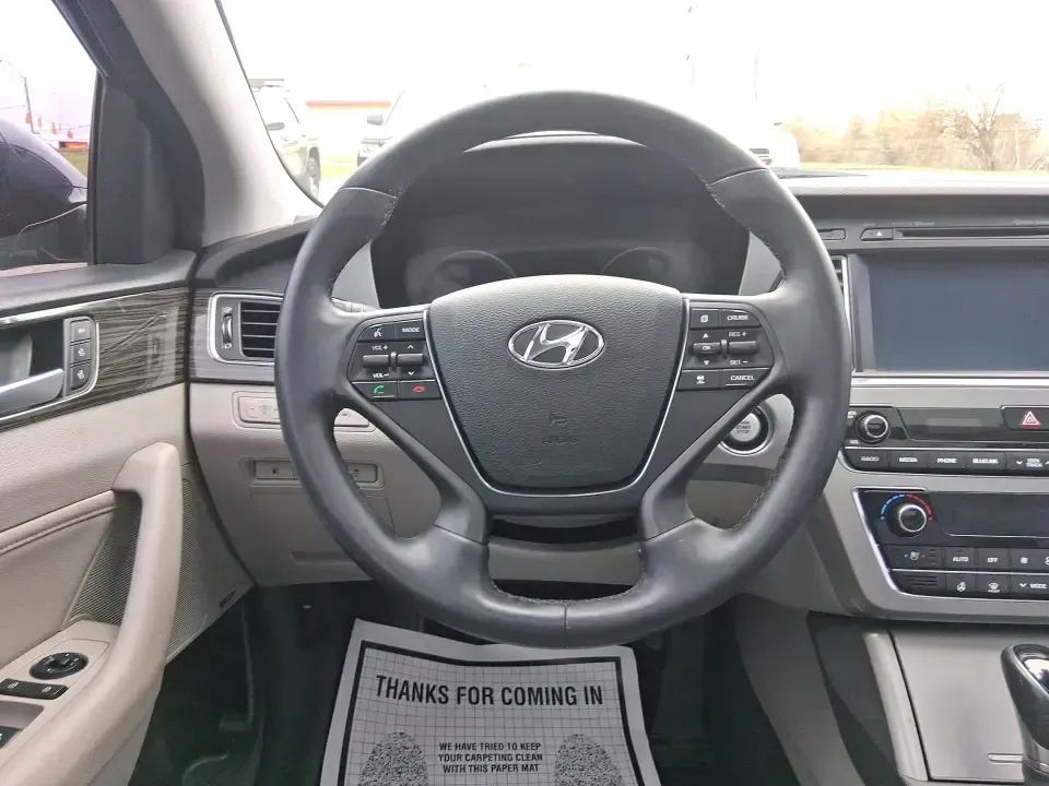 2015 Hyundai Sonata Limited (5NPE34AF5FH) with an 2.4L I-4 gasoline direct injection engine, 6-Speed Automatic transmission, located at 401 Woodman Dr, Riverside, OH, 45431, (937) 908-9800, 39.760899, -84.123421 - Picture your next week going smoother: an easy highway commute up I75, a comfortable school drop-off run through Piqua, and a weekend drive to the Miami County Fairgrounds-all in a sedan that feels upscale without the upscale price. This **2015 Hyundai Sonata Limited** in **Lakeside Blue** is built - Photo#16