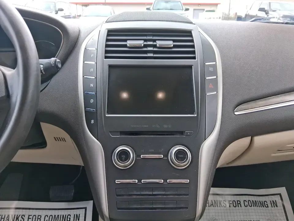 2017 Lincoln MKC Reserve (5LMCJ3D97HU) with an 2.0L L4 DOHC 16V engine, 6A transmission, located at 8750 N County Rd 25A, Piqua, OH, 45356, (937) 908-9800, 40.164391, -84.232513 - Picture your next road trip starting in Piqua with the family loaded up, playlists queued, and plenty of room for luggage-then finishing the day with a quiet, comfortable drive home on I75. This 2017 Lincoln MKC Reserve SUV is built for real life: long commutes, weekend getaways to Indian Lake, and - Photo#13